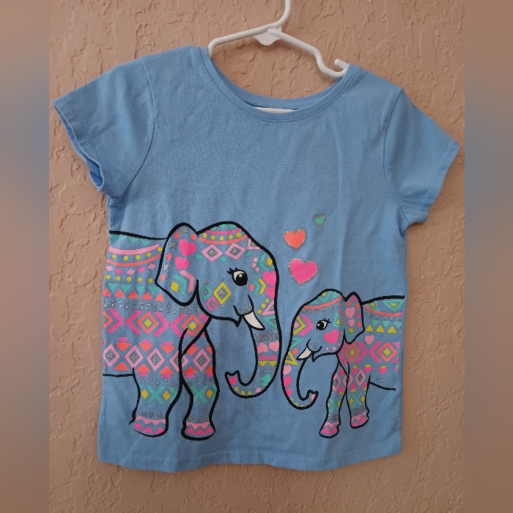Girls Garanimals short sleeved tee with two elephants  with glitter size 5t